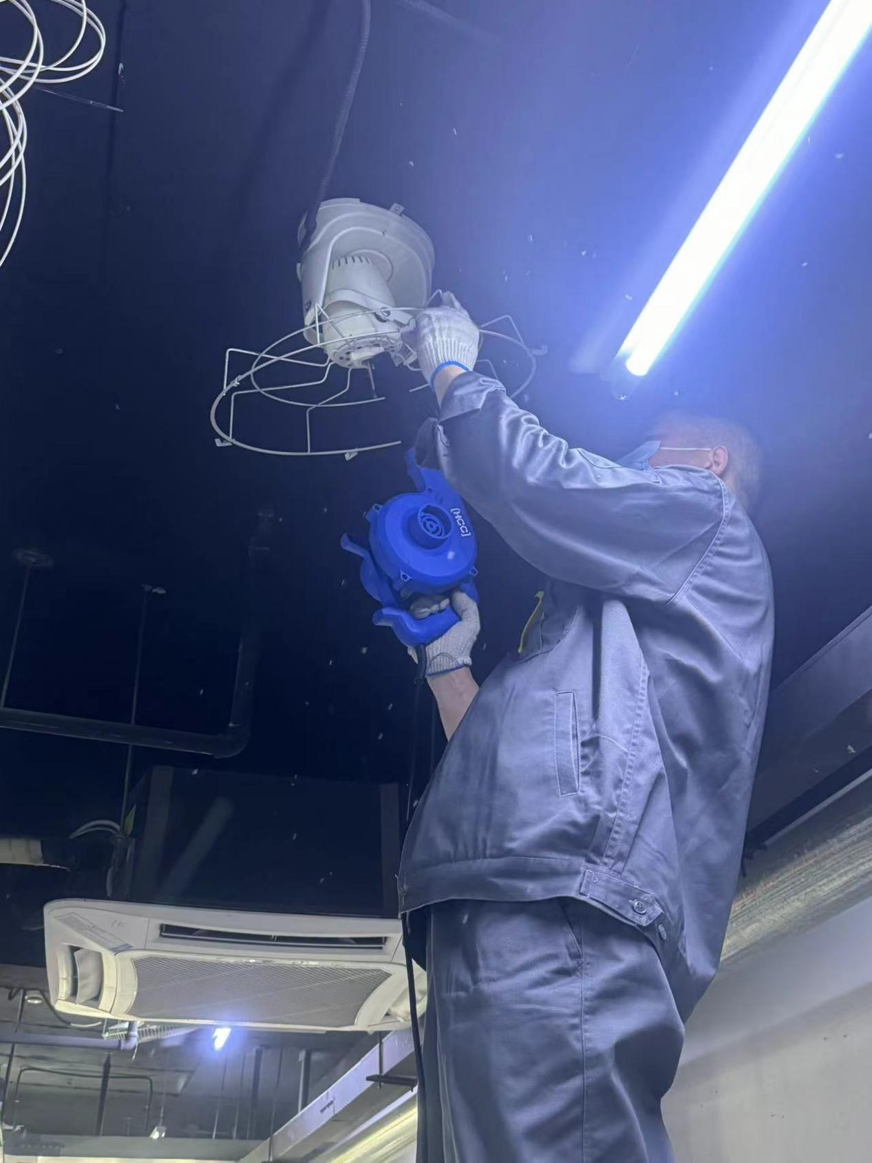 钱江商城暖心行为，，，，，开启清凉一“夏”