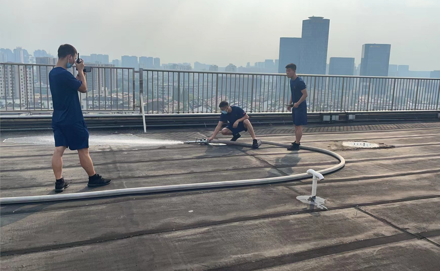 大关消防中队来水晶城开展消防清静检查