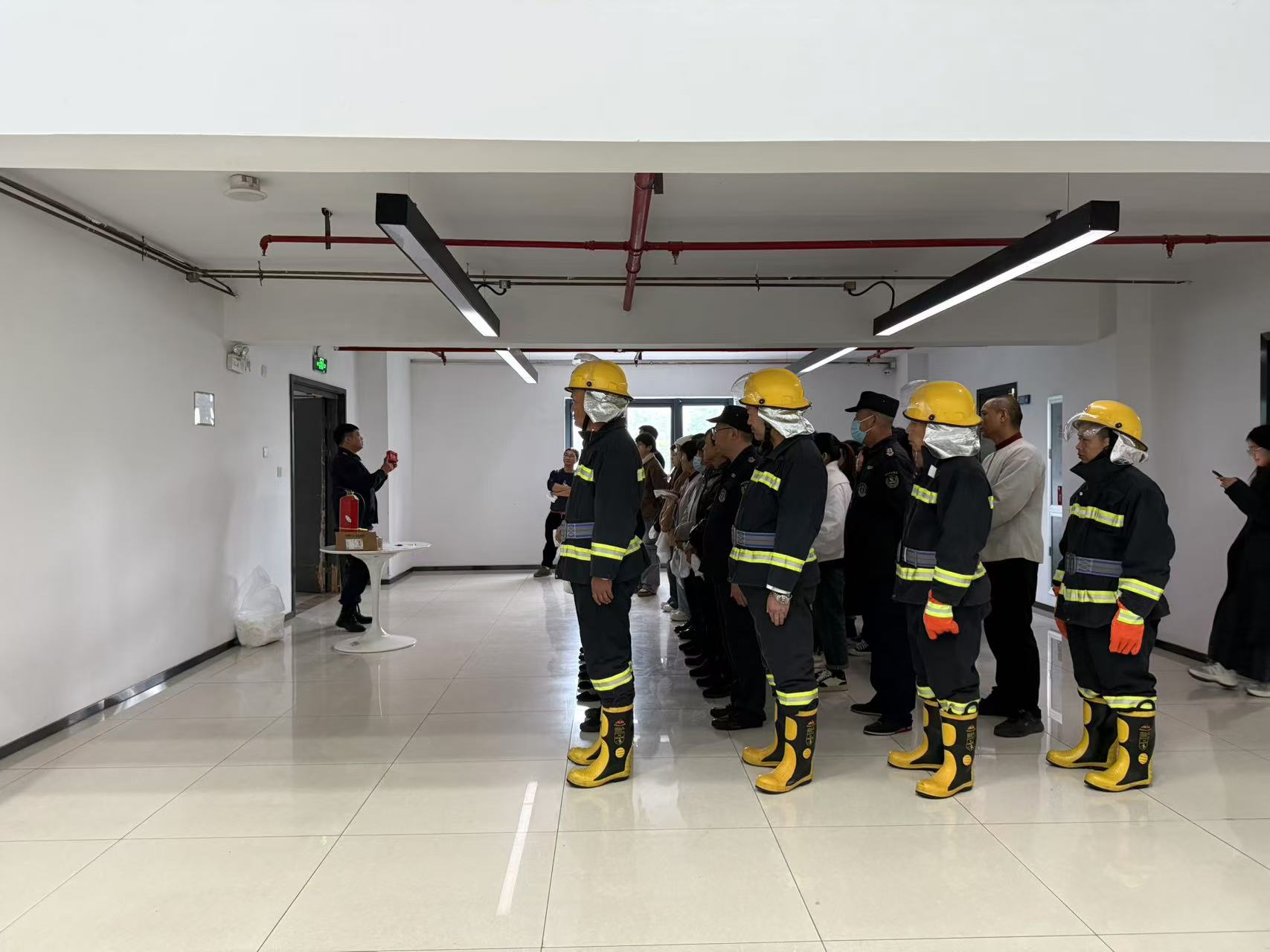 以练筑“防”，，，，，提防未“燃” ——人生就是博文创集团开展消防逃生清静演练