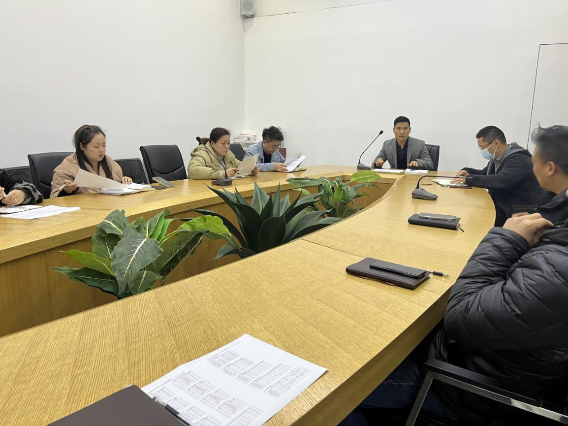 落实“知识产权”；；；な乱 健全平台制度