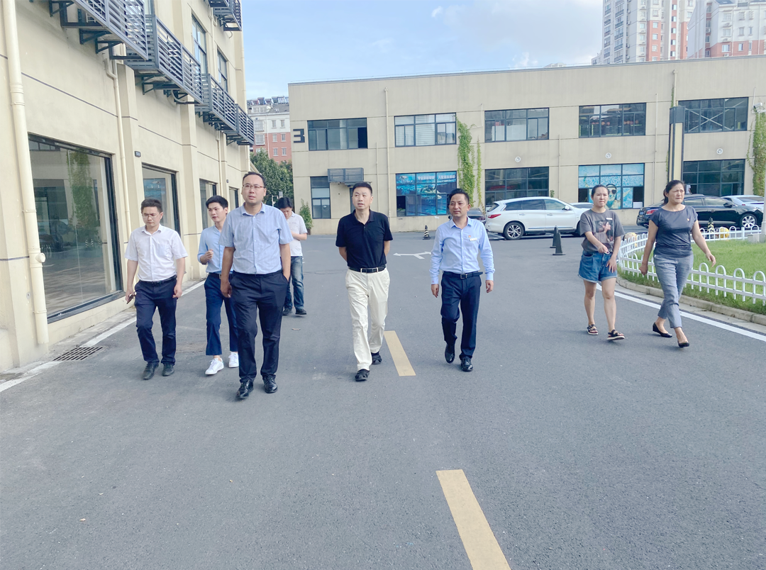 合肥市投资增进局副局长郭玉玺 莅临庐阳人生就是博文创园考察