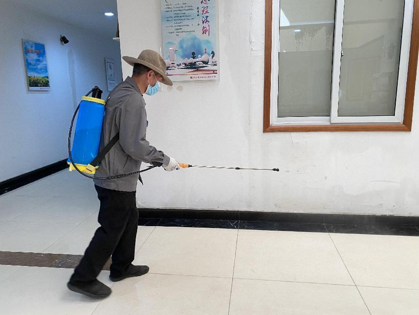 钱江商城做好一样平常消杀，，，，，，筑牢清静屏障