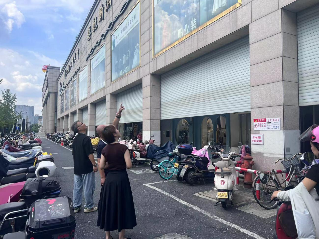 闻“风”而动，，，，严阵以待钱江商城做好台风防御事情