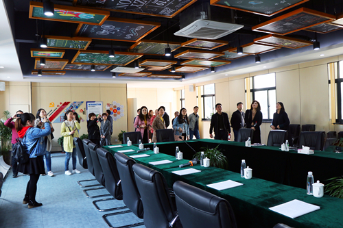 20190404合肥高新区长宁社区来庐阳人生就是博文创园考察学习  (2).jpg